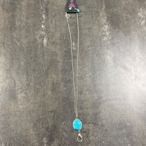 Paparazzi key holder necklace with matching earrings